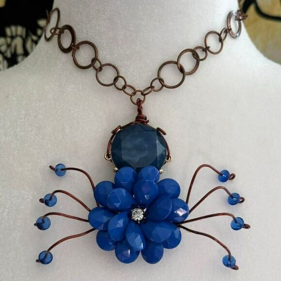 Handmade Jewelry - Handmade blue Spider flower necklace